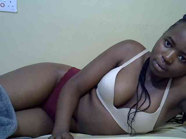 curvy-corazon webcam