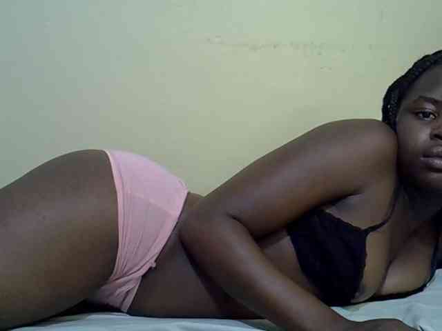 curvy-corazon webcam