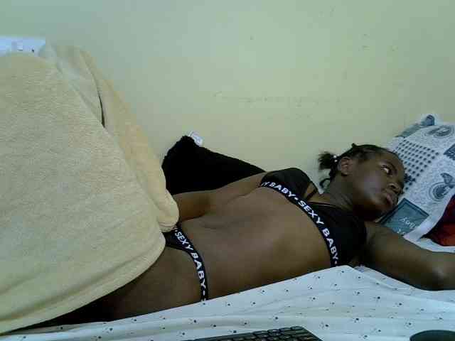 curvy-corazon webcam