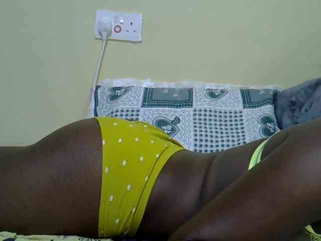 curvy-corazon webcam