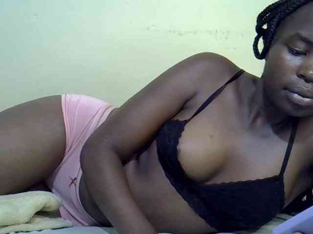 curvy-corazon webcam