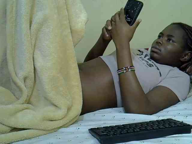 curvy-corazon webcam