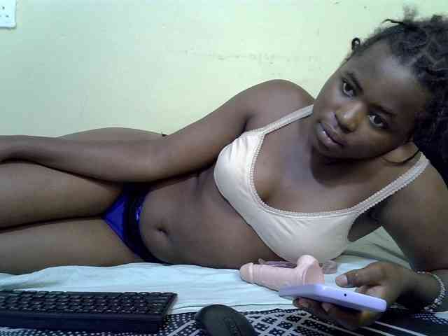 curvy-corazon webcam