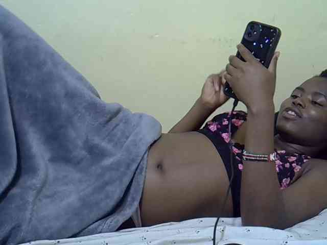 curvy-corazon webcam