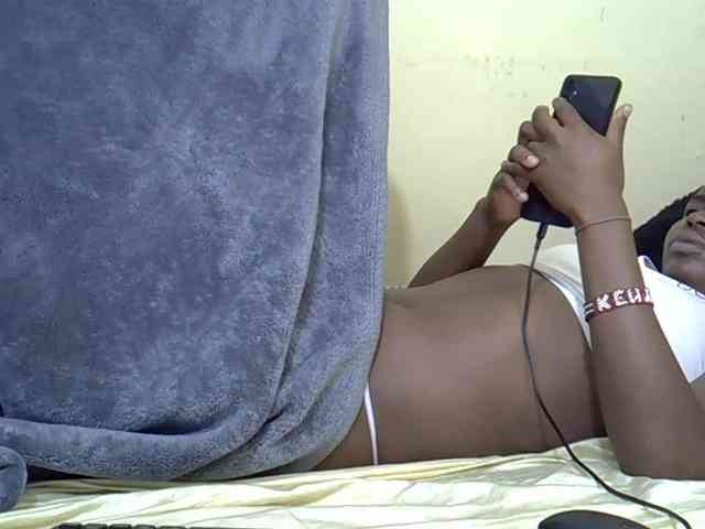 curvy-corazon webcam