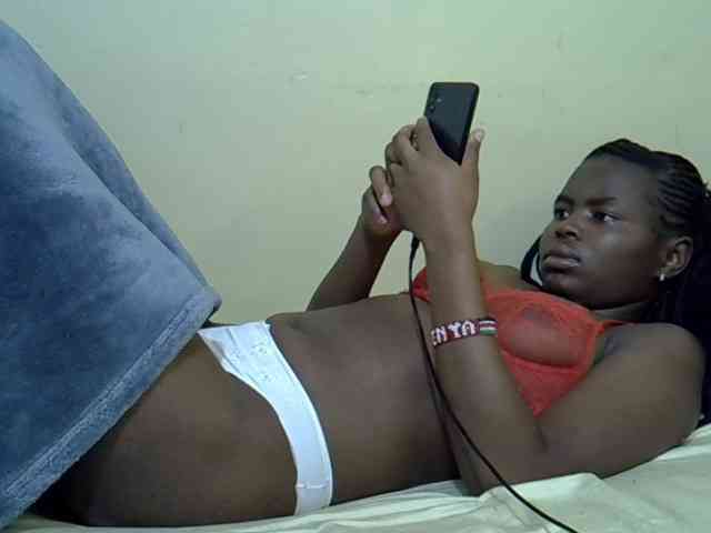 curvy-corazon webcam