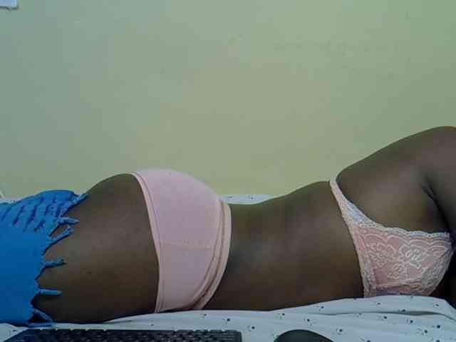 curvy-corazon webcam