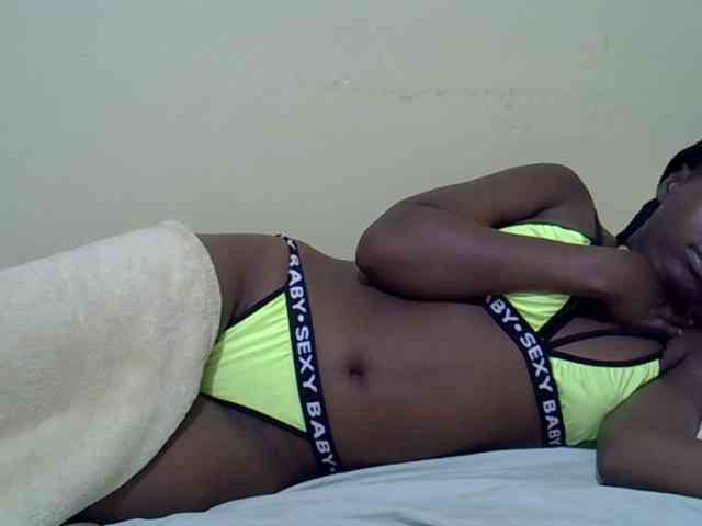curvy-corazon webcam
