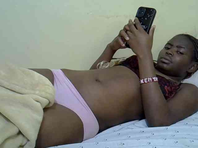curvy-corazon webcam