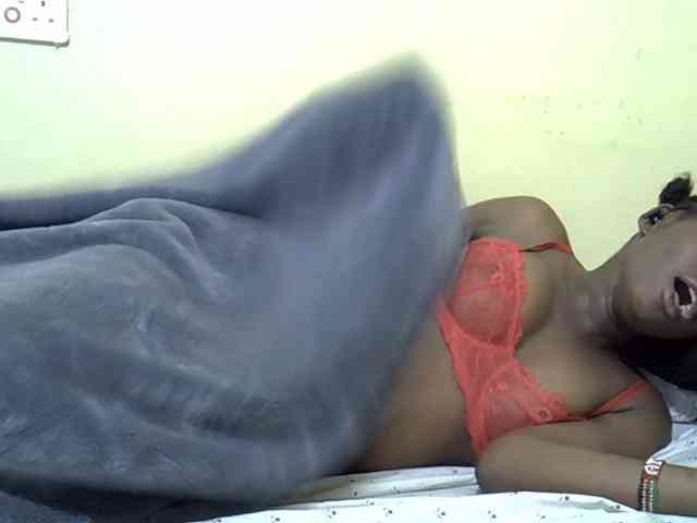 curvy-corazon webcam