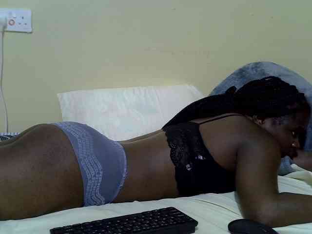curvy-corazon webcam
