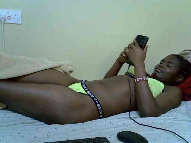 curvy-corazon webcam