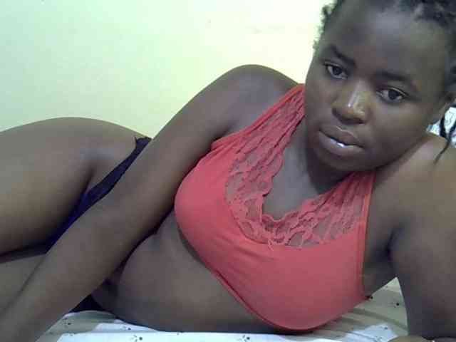 curvy-corazon webcam