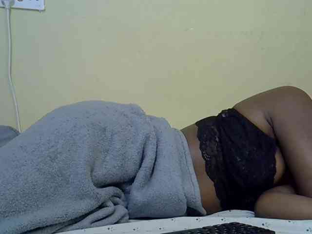 curvy-corazon webcam