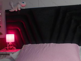 hollyvega