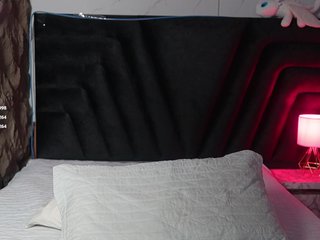 hollyvega