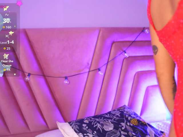 hollyvega