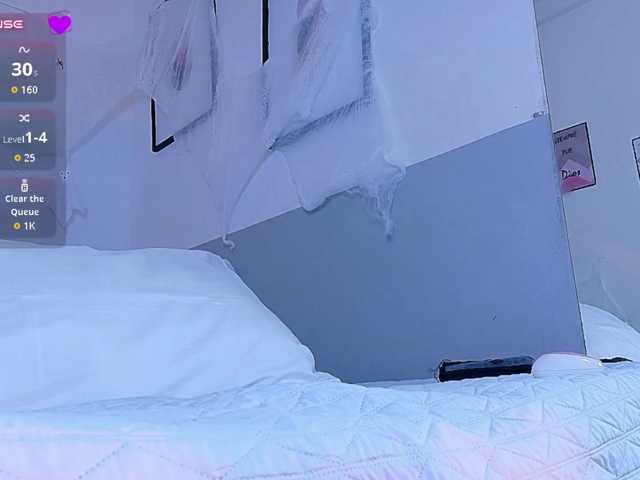 hollyvega live cam on BongaCams