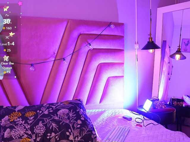 hollyvega live cam on BongaCams
