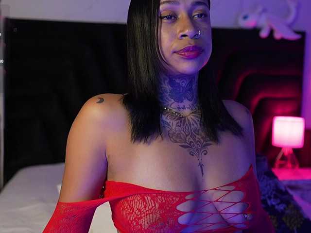 hollyvega