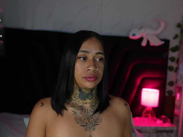 hollyvega