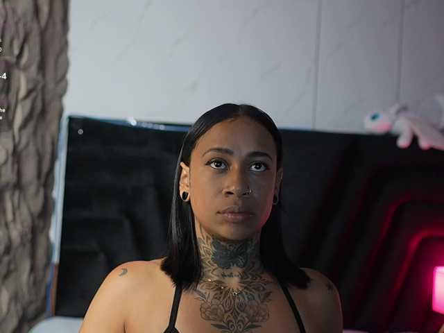 hollyvega