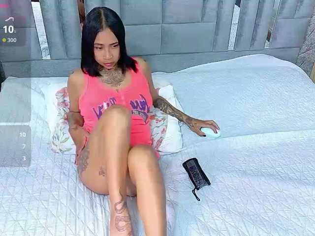 hollyvega