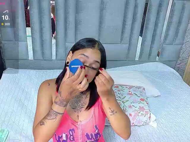 hollyvega