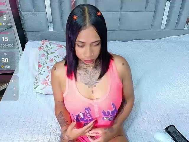 hollyvega