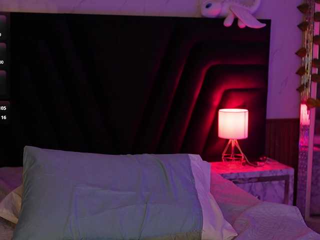 hollyvega live cam on BongaCams