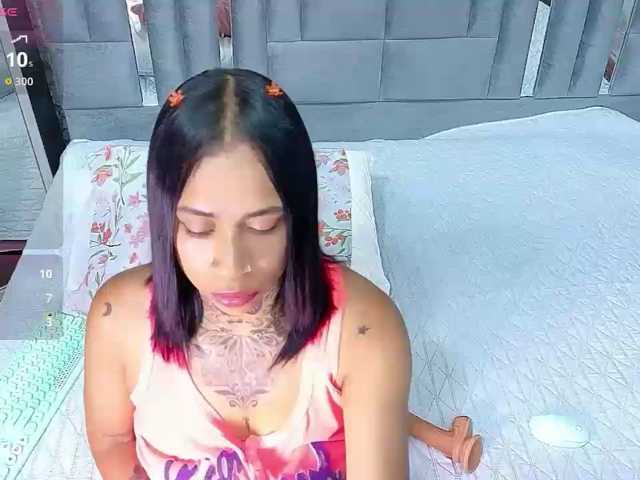 hollyvega