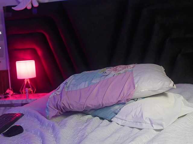 hollyvega live cam on BongaCams