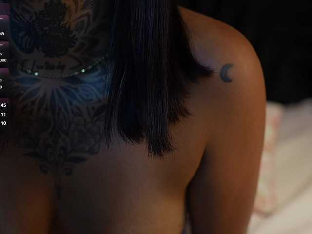 hollyvega