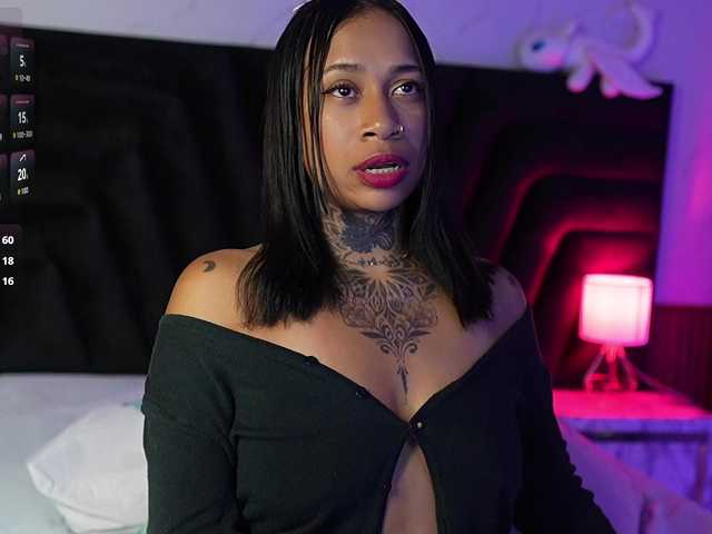 hollyvega