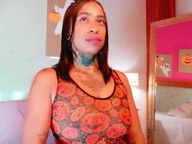 hollyvega