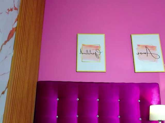 hollyvega live cam on BongaCams