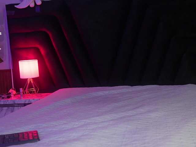 hollyvega