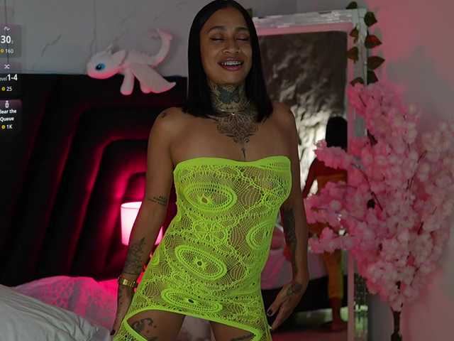 hollyvega