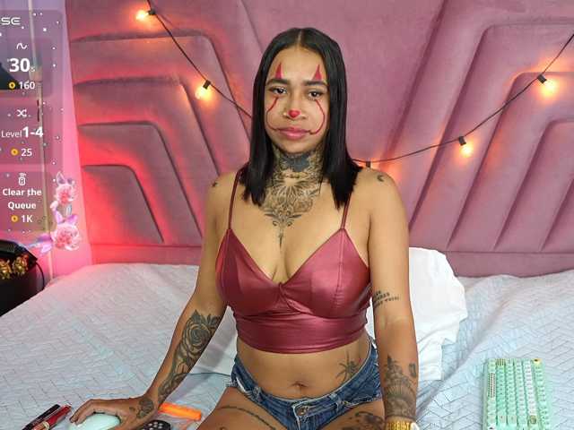 hollyvega live cam on BongaCams