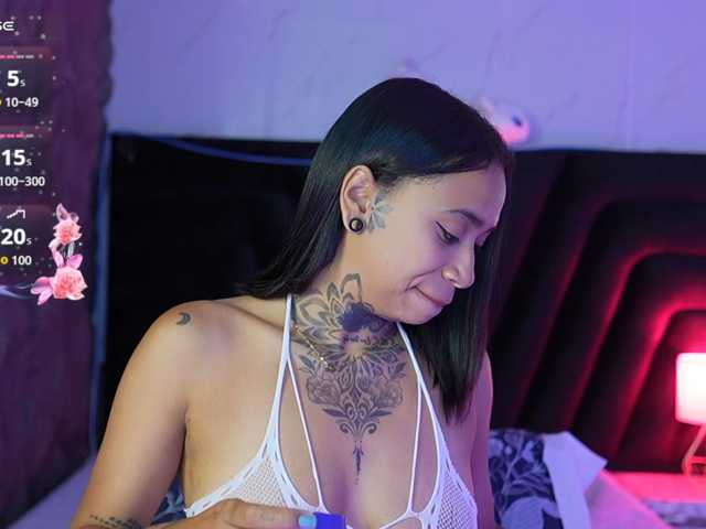 hollyvega
