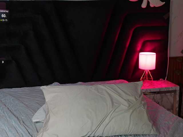 hollyvega live cam on BongaCams