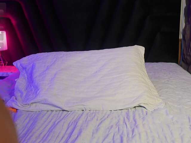 hollyvega live cam on BongaCams