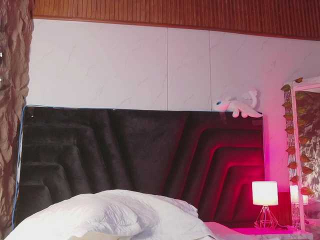 hollyvega live cam on BongaCams