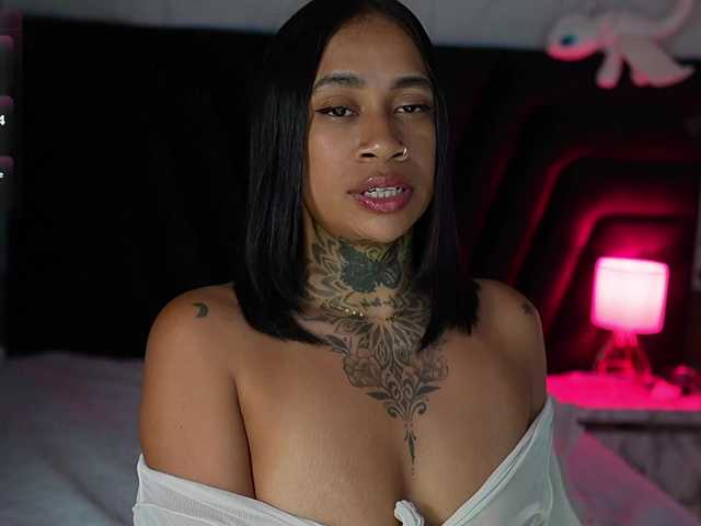 hollyvega