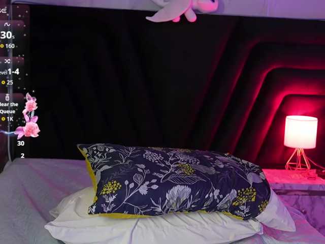 hollyvega, en directo ahora en BongaCams