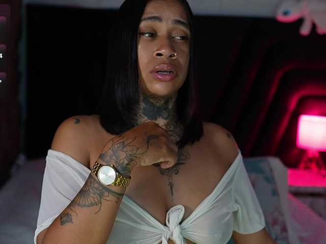 hollyvega