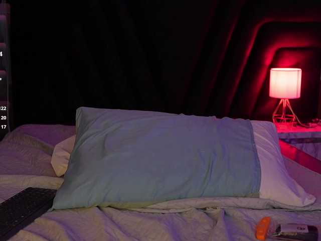 hollyvega