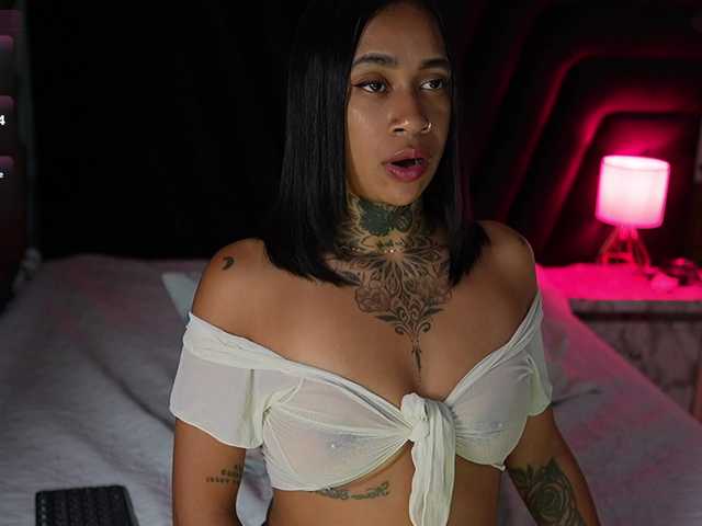 hollyvega