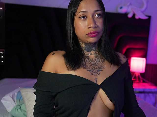 hollyvega