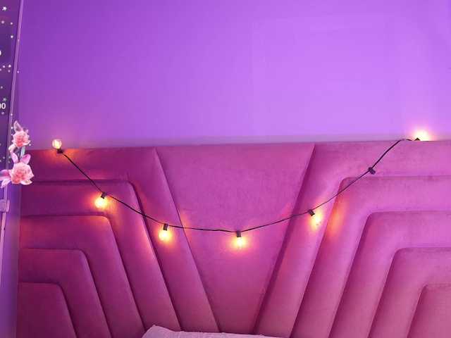 hollyvega live cam on BongaCams